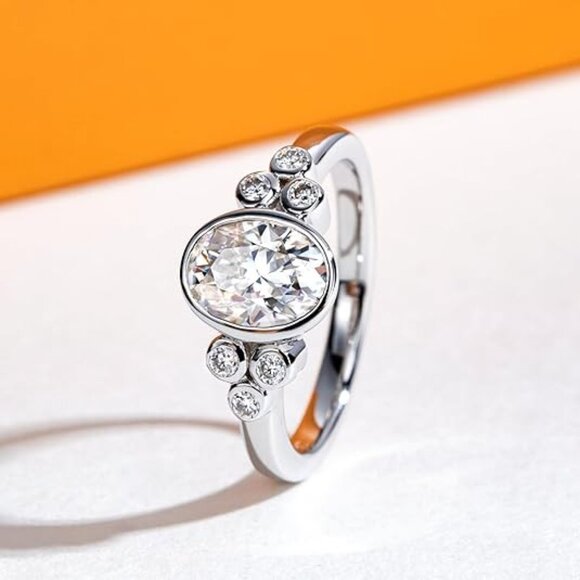 1.65cttw Oval Cut Moissanites 3 stone D Color VVS1 Clarity Engagement Ring - Picture 4 of 6